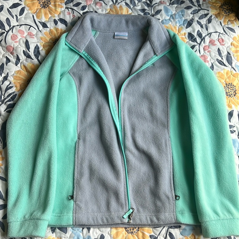 Women’s Columbia jacket. Grey & teal, size large.